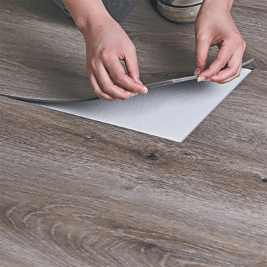 NIE JE VINYL AKO VINYL